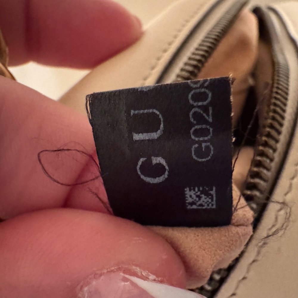 Gucci Marmont Camera Bag - Picture 8 of 9